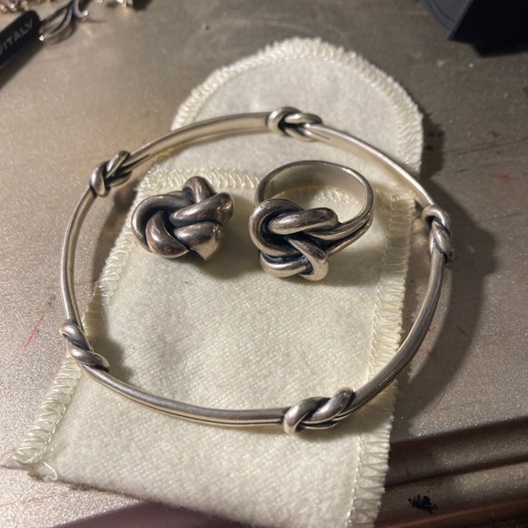 James Avery Retired bold knot Bracelet (ring n pendant not included size large - Picture 2 of 4